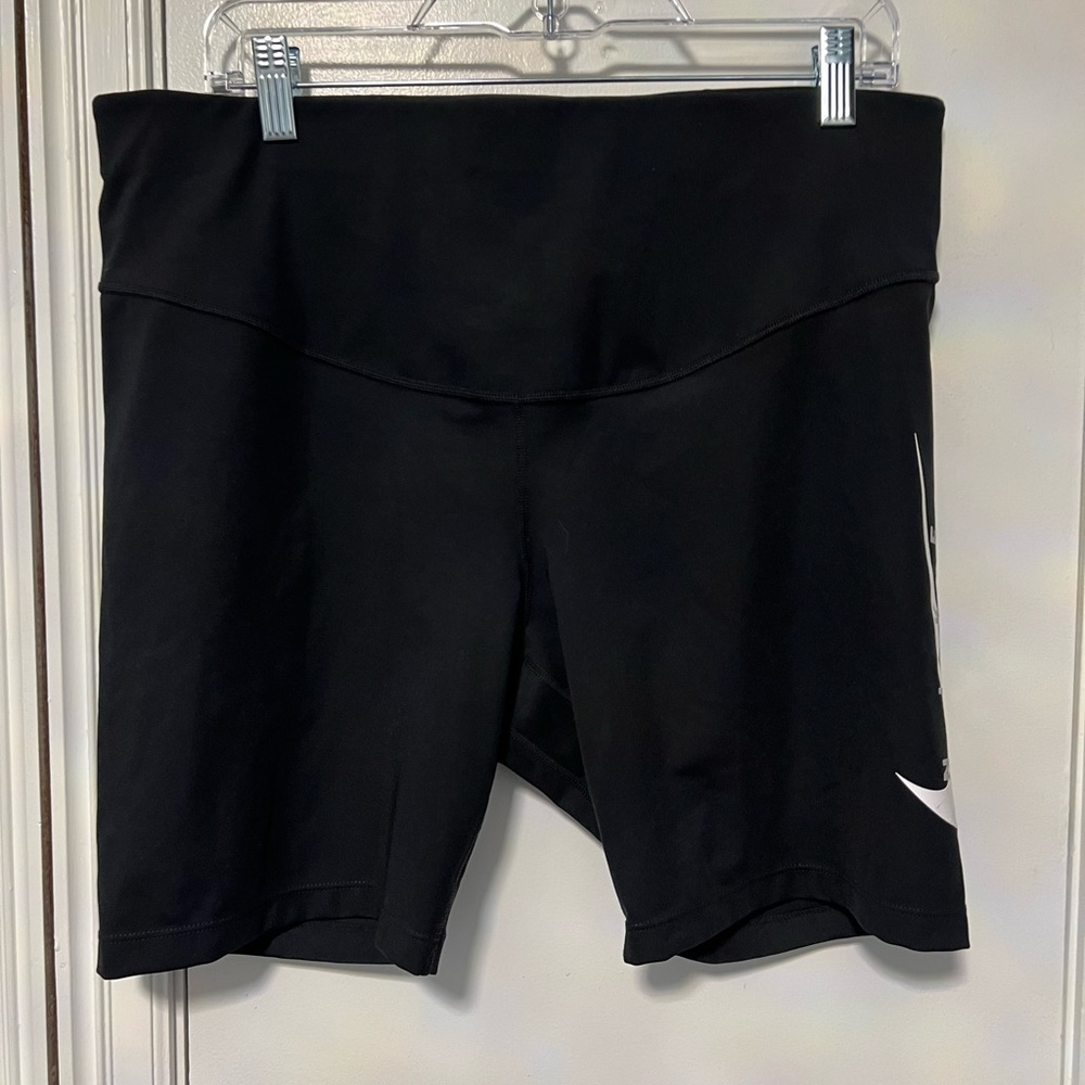 Nike Women’s Plus Size Biker Shorts. Like New!